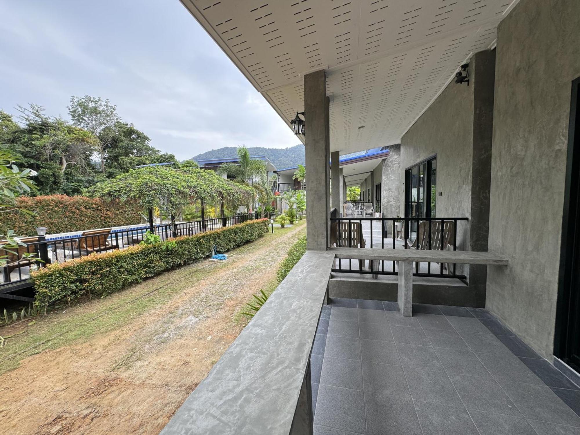Baan Chainarong Ko Lanta Екстериор снимка